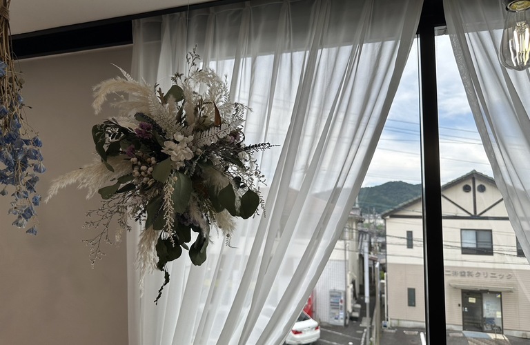 正社員スタッフの求人情報を掲載しております | 安佐北区の美容院なら傷まない施術で長く通えるPlume